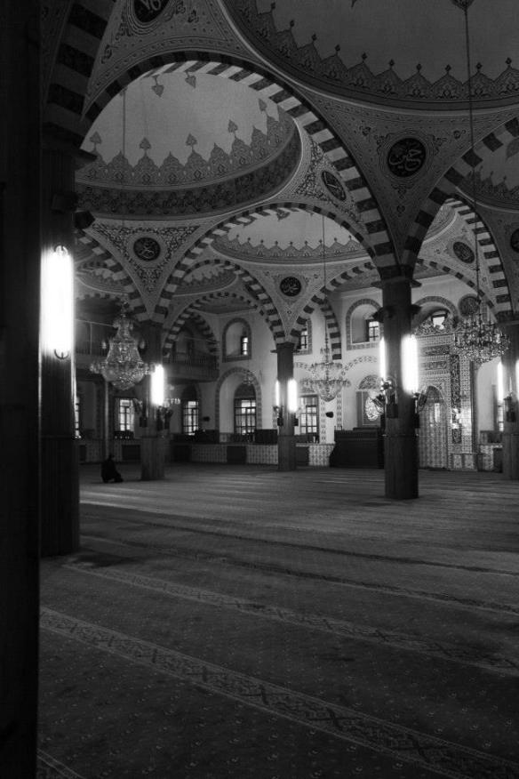 Anatolia, piccola moschea nella città santa di Konya